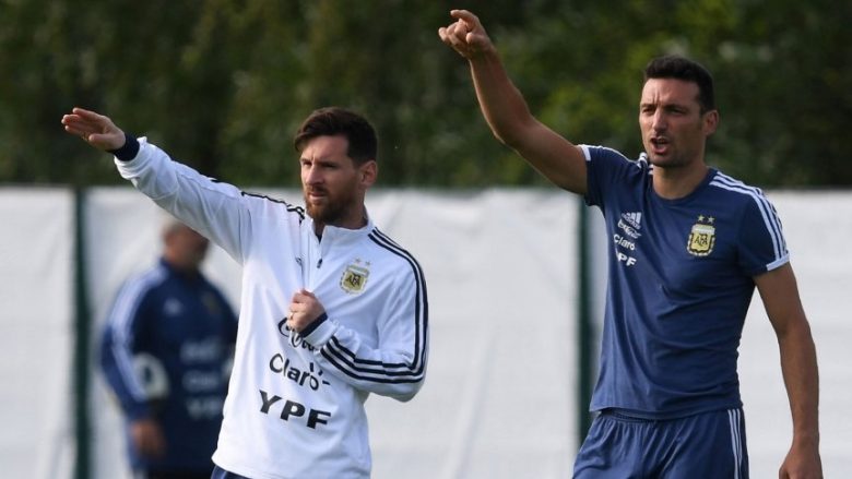 messi scaloni.jpg