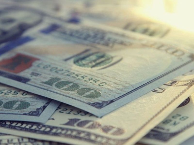 dolar3.jpg_429366282.jpg