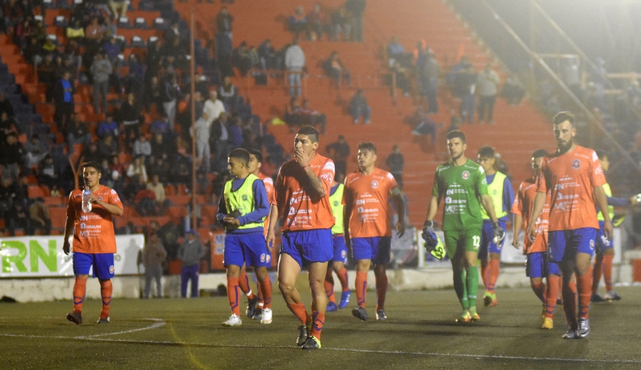 Deportivo-Roca-Ferro-de-Pico.jpg