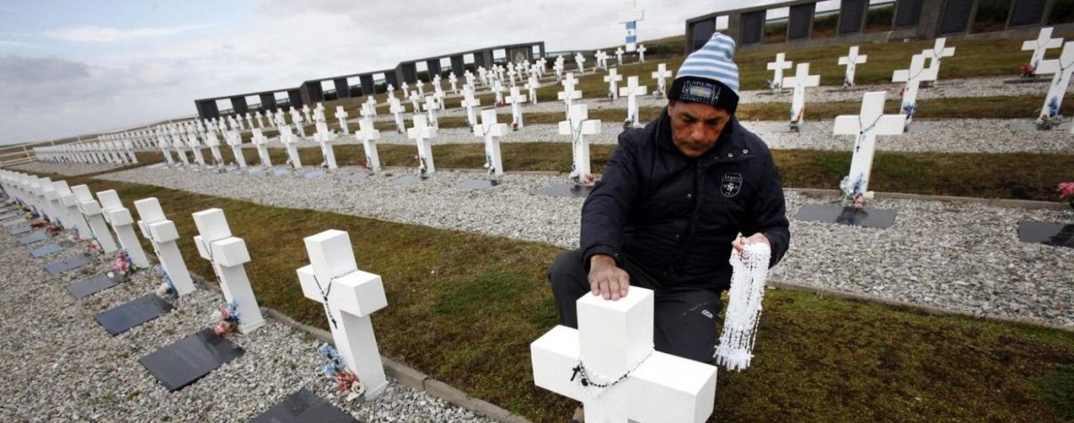 cementerio_darwin.jpg_892523589.jpg