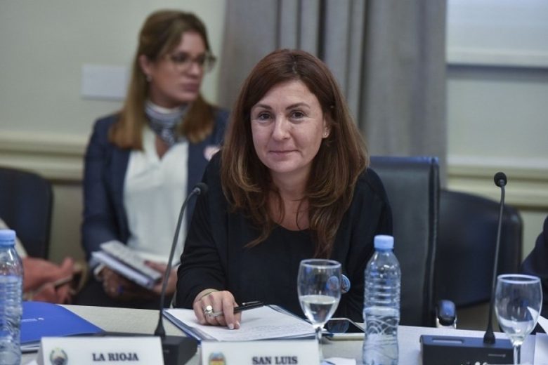 FOTO-1-Paulina-Calderón-en-Consejo-Federal-de-Educación.jpg
