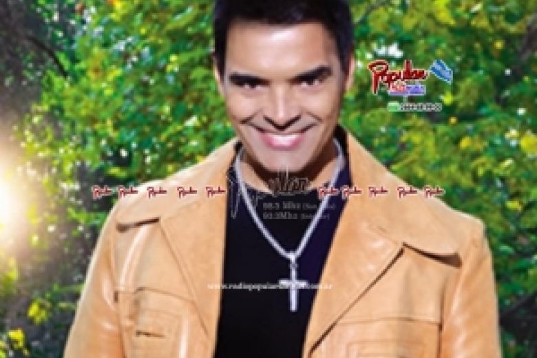 Ale-Ceberio-recibe-disco-de-oro-300x266.jpg