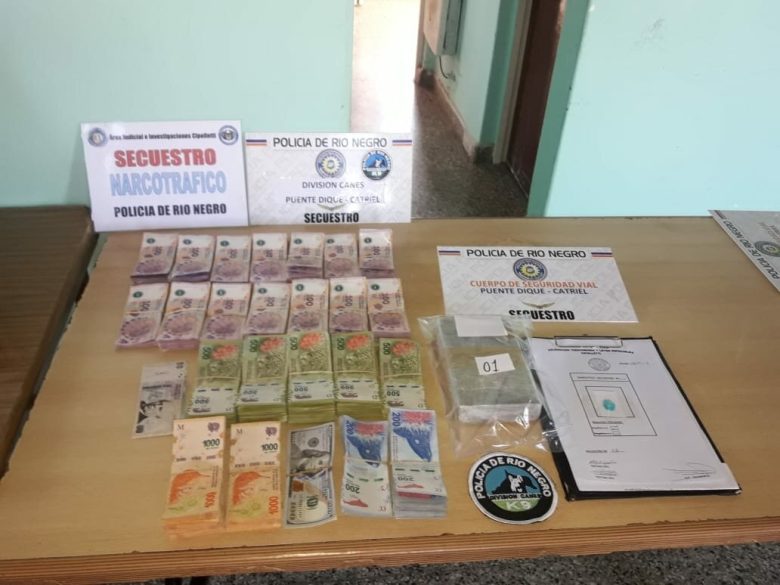 secuestraron-mas-de-1-kilo-y-medio-de-cocaina-pesos-dolares-y-plata-faltsa-gentileza-policia-1-1.jpg