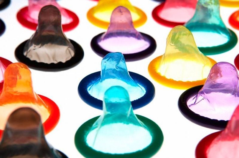 condones-colores-ets-preservativos-925x530.jpg