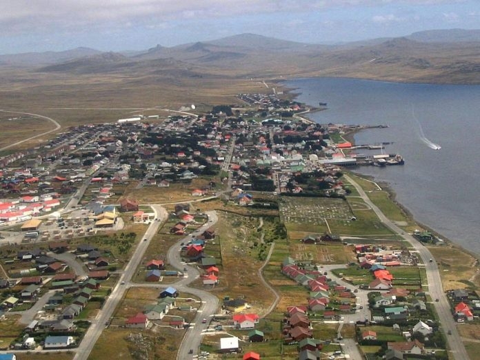 puerto-stanley-malvinas-696x522.jpg
