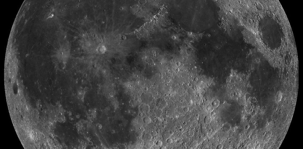 la-luna-se-achica-con___ekuseo3EA_1256x620__1.jpg
