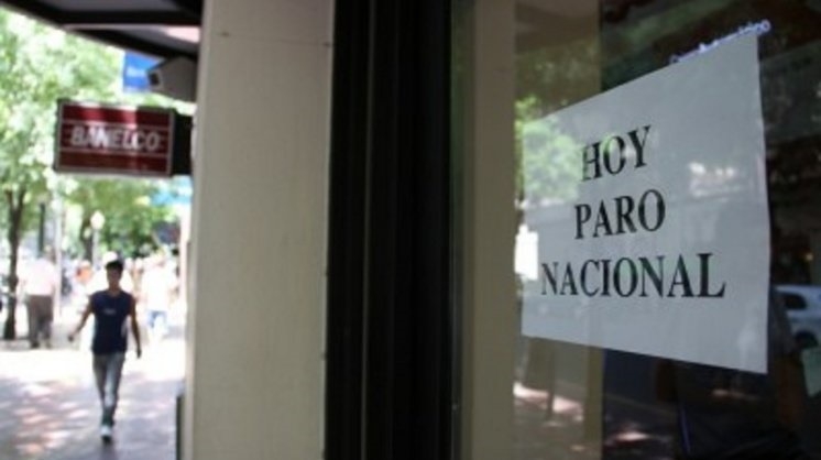 cartelparobancario.jpg