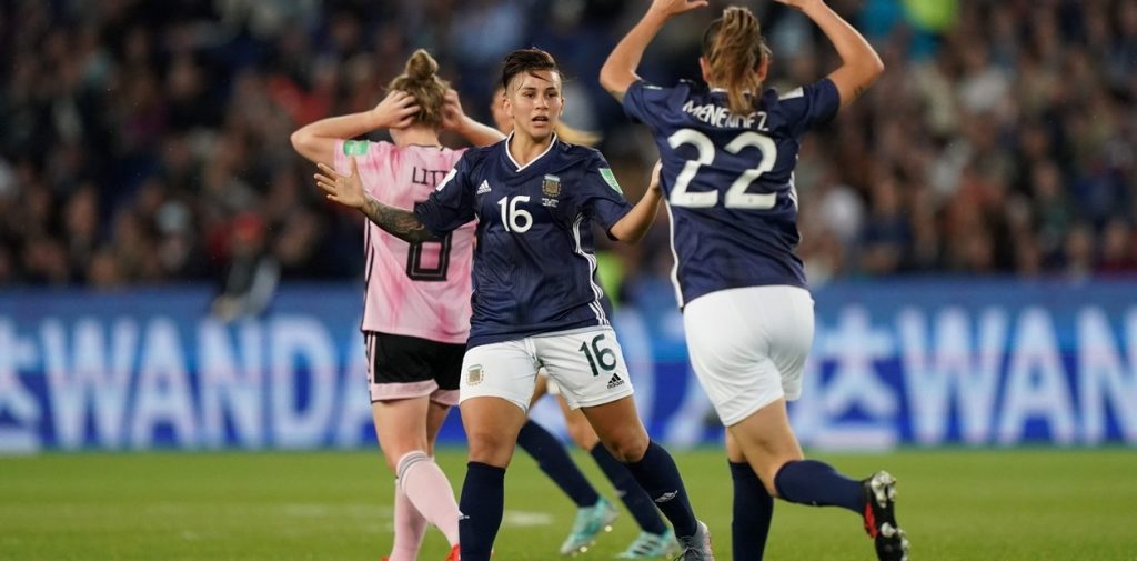 milagros-menendez-festeja-su-gol___gPyPQQoa2_1256x620__1.jpg