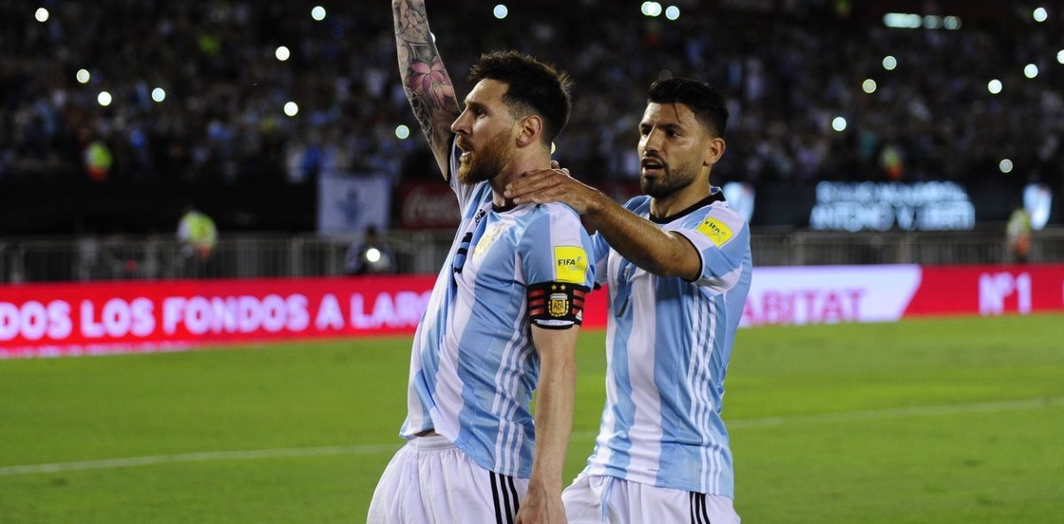 aguero-y-messi-sonrientes-volveran___sVYQHEVcT_1256x620__1.jpg