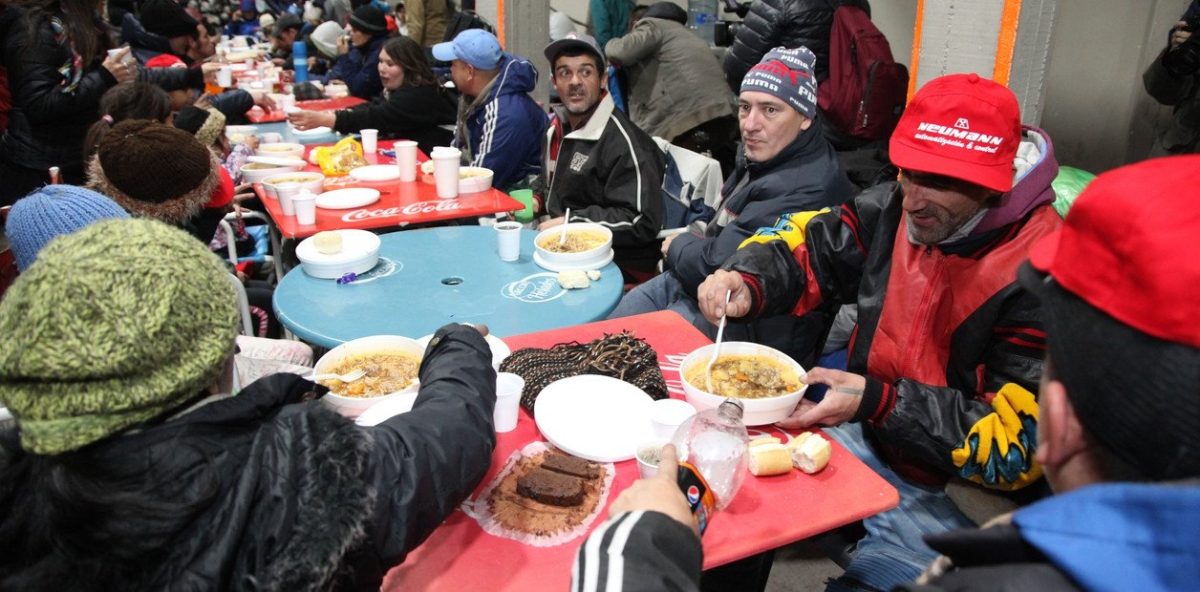 decenas-de-personas-en-situacion___J4JxIRHTS_1256x620__1.jpg