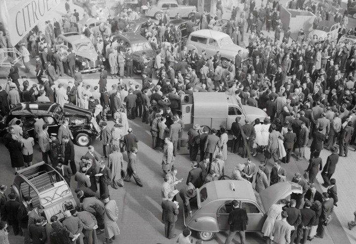 revolucionario-el-citroen-2cv-fue___rql0ZL_kU_720x0__1.jpg