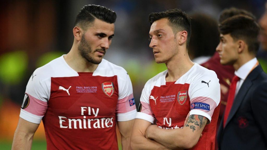 sead-kolasinac-mesut-ozil-arsenal-2018-19_19yswo5gd6f3m1hnimd8lmq67n.jpg