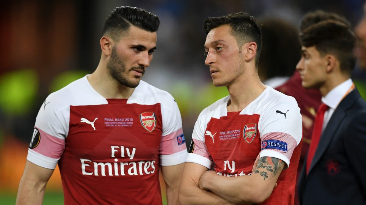 sead-kolasinac-mesut-ozil-arsenal-2018-19_19yswo5gd6f3m1hnimd8lmq67n.jpg