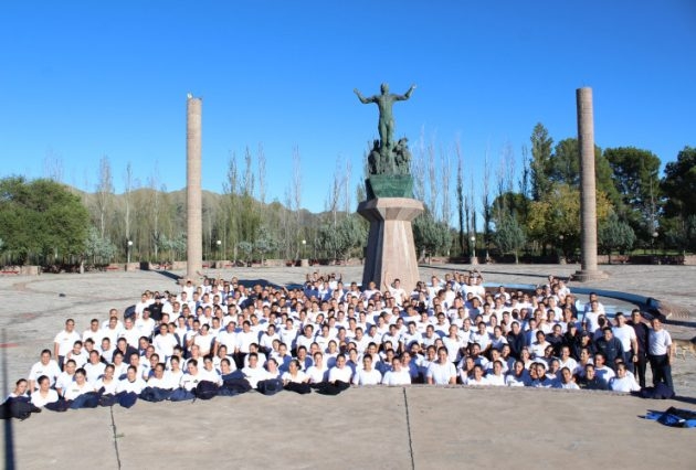 FOTO-Egresan-casi-700-aspirantes-a-agentes-de-policía-del-Instituto-Superior-de-Seguridad-Pública-630x426.jpg