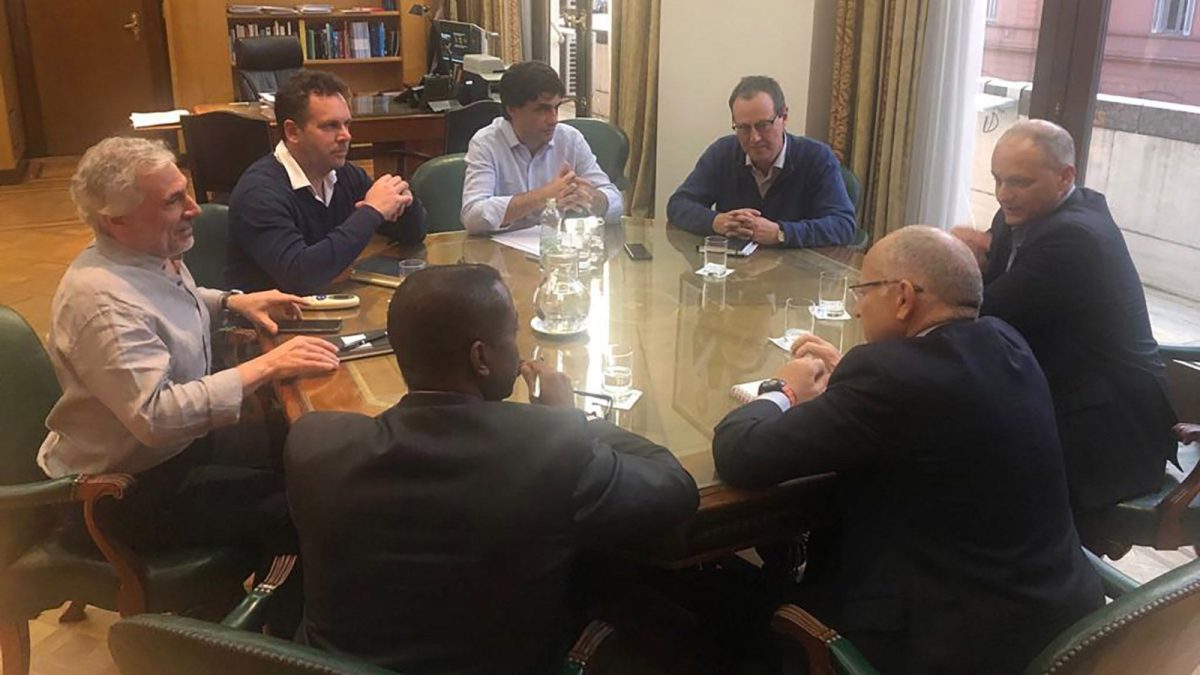 el-fmi-se-reunira-hoy-para-tratar-la-crisis-argentina-mientras-espera-la-propuesta-para-renegociar-el-programa-1.jpg