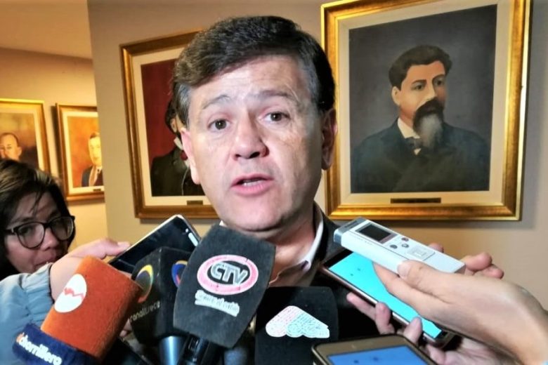 Dr Eduardo Mones Ruiz - Mtro de Gobierno.jpg