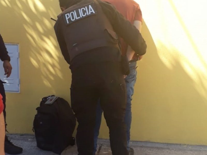 detenidook.jpg