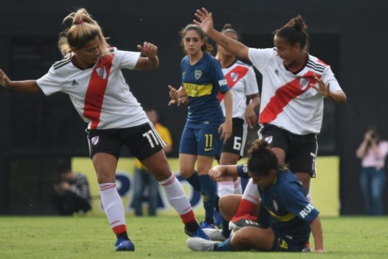 afa-20pag26a-20boca-20vs-20river-2001.jpg