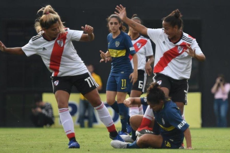 afa-20pag26a-20boca-20vs-20river-2001.jpg