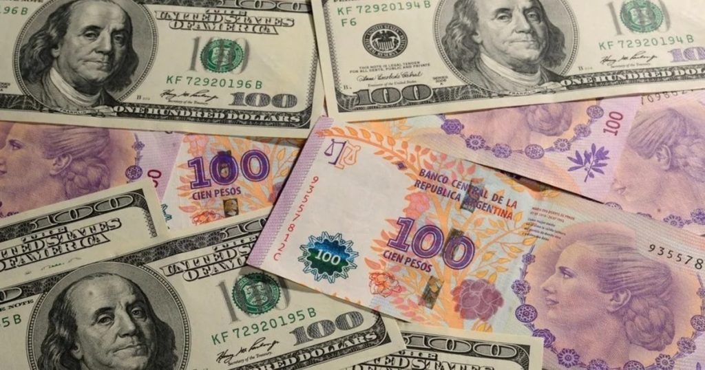 dolaresypesos.jpg
