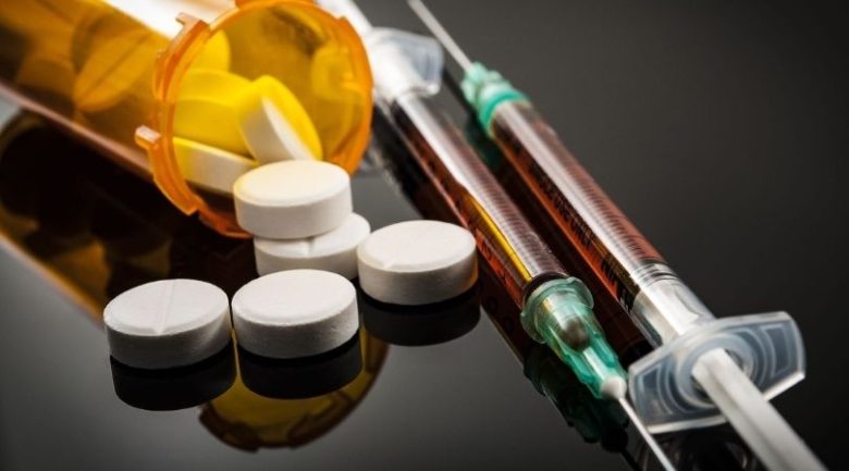 wp-usat-allthemoms-front1-20358-opioids_1.jpg_1956802537.jpg