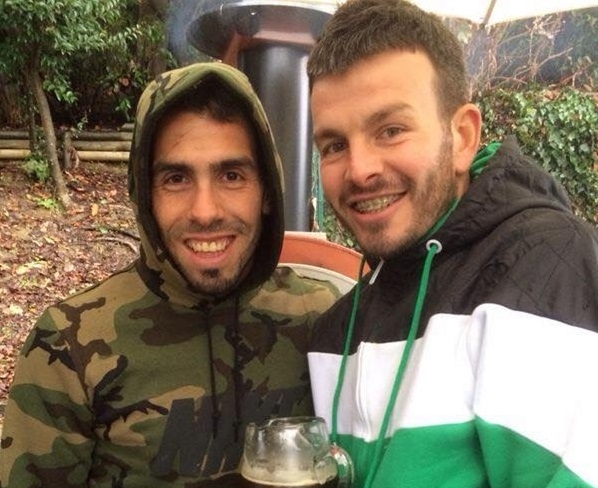 Carlos-Tevez-y-Raul-Osella1.jpg