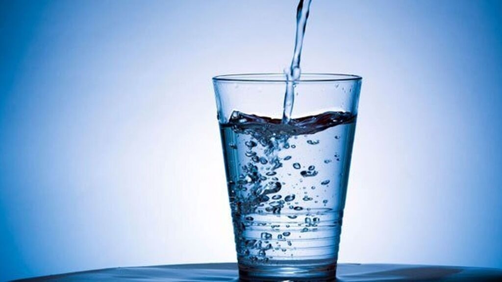 Alimentacion-Agua-Mitos-Dietista_-_nutricionista-Nutricion_386722449_118991221_1024x576.jpg