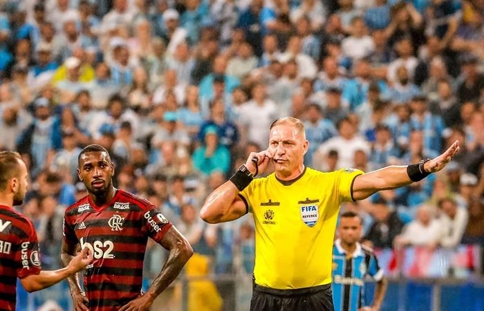 los-goles-que-anulo-nestor-pitana-a-traves-del-var-en-gremio-vs-flamengo-774539.jpg