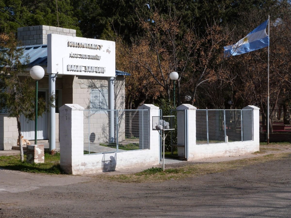 comisaria de balde.JPG