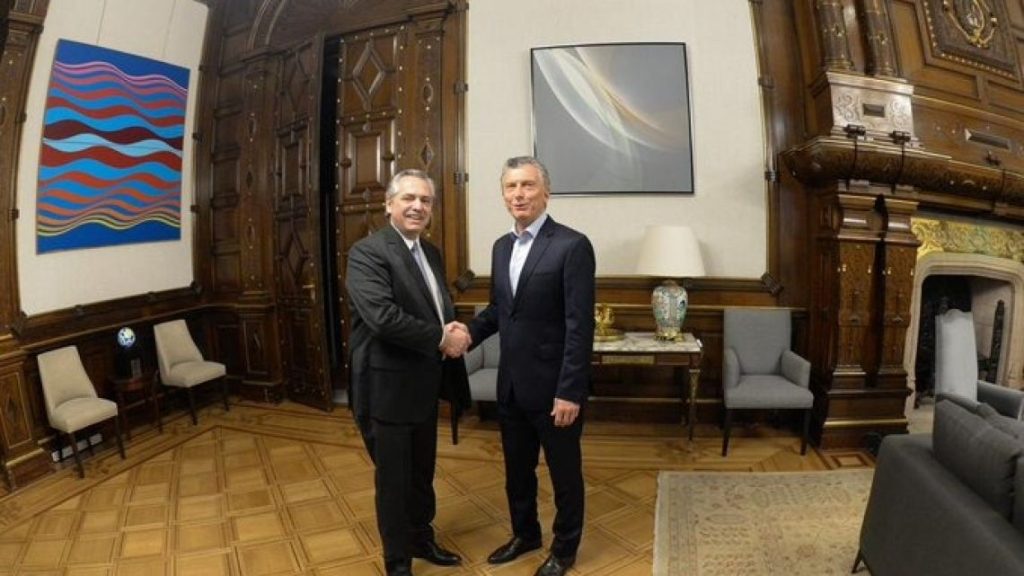 macri-y-alberto-fernandez-798155.jpg
