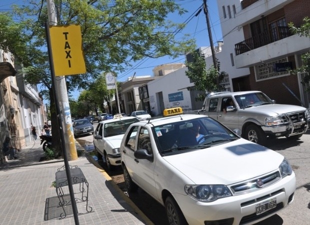 taxis-villa-mercedes (1).jpg