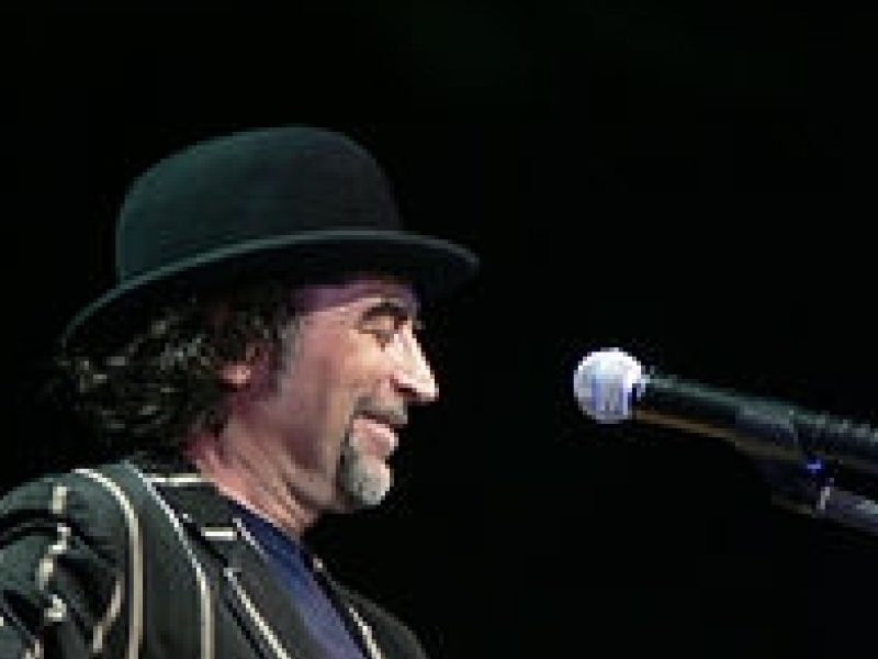 220px-Joaquin_Sabina_in_Gran_Canaria_2006.jpg