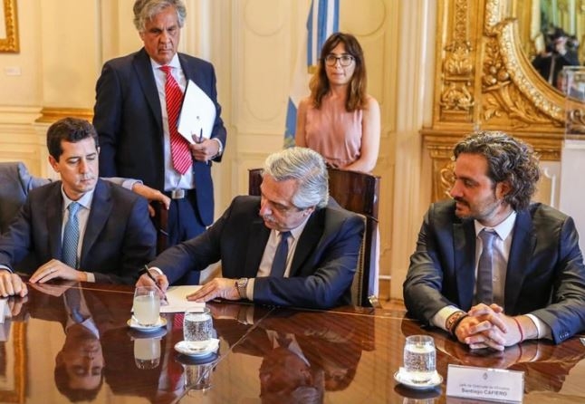 alberto fernandez foto.JPG