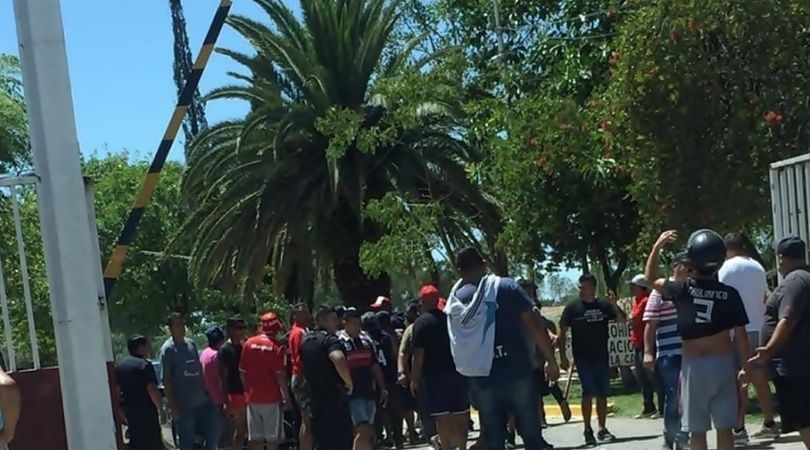 independiente_hinchas_portada.jpg_1956802537 (1).jpg