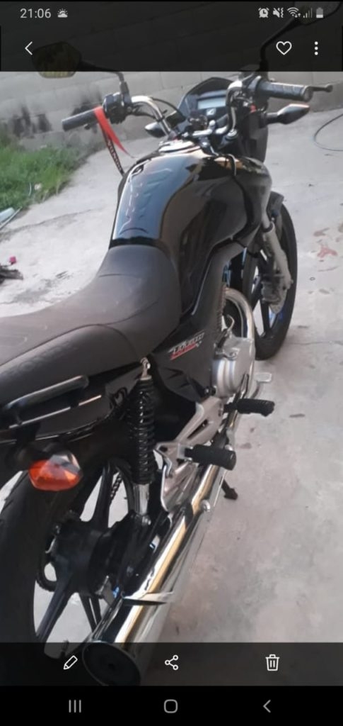 moto-recuperada-485x1024.jpg