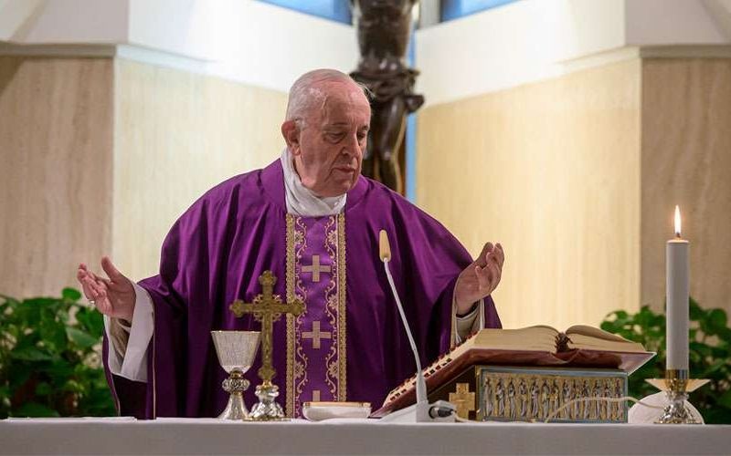 Papa-Francisco-Casa-Santa-Marta-Misa-Vatican-Media-14032020.jpg