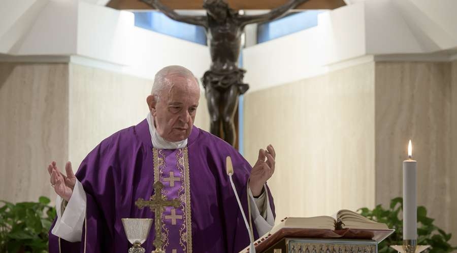 PapaFrancisco_MisaCasaSantaMarta_16marzo2020_VaticanMedia.jpg
