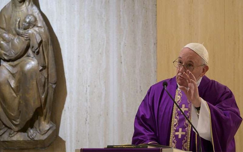 Papa-Francisco-Santa-Marta-Vatican-Media-23032020.jpg