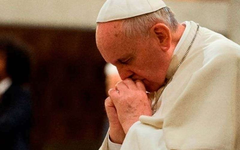 PapaFrancisco-VaticanMedia-260320.jpg