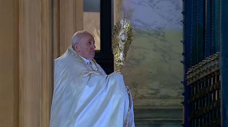 PapaFranciscoSantisimo2-27032020.jpg