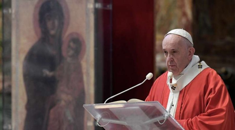 PapaFrancisco_DomingoRamos_5abril2020_VaticanMedia.jpg