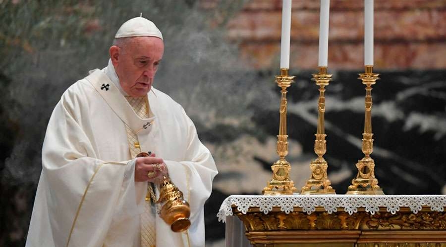 Jueves-Santo-Papa-Francisco-VaticanMedia-090420.jpg