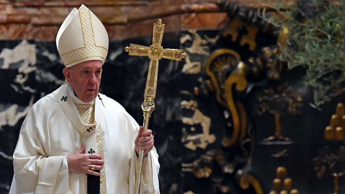 viernes_santo_misa_papa_francisco_2020_liturgia_adoracion_cruz_viacrucis_horarios_ver_mexico-1200x675.jpg