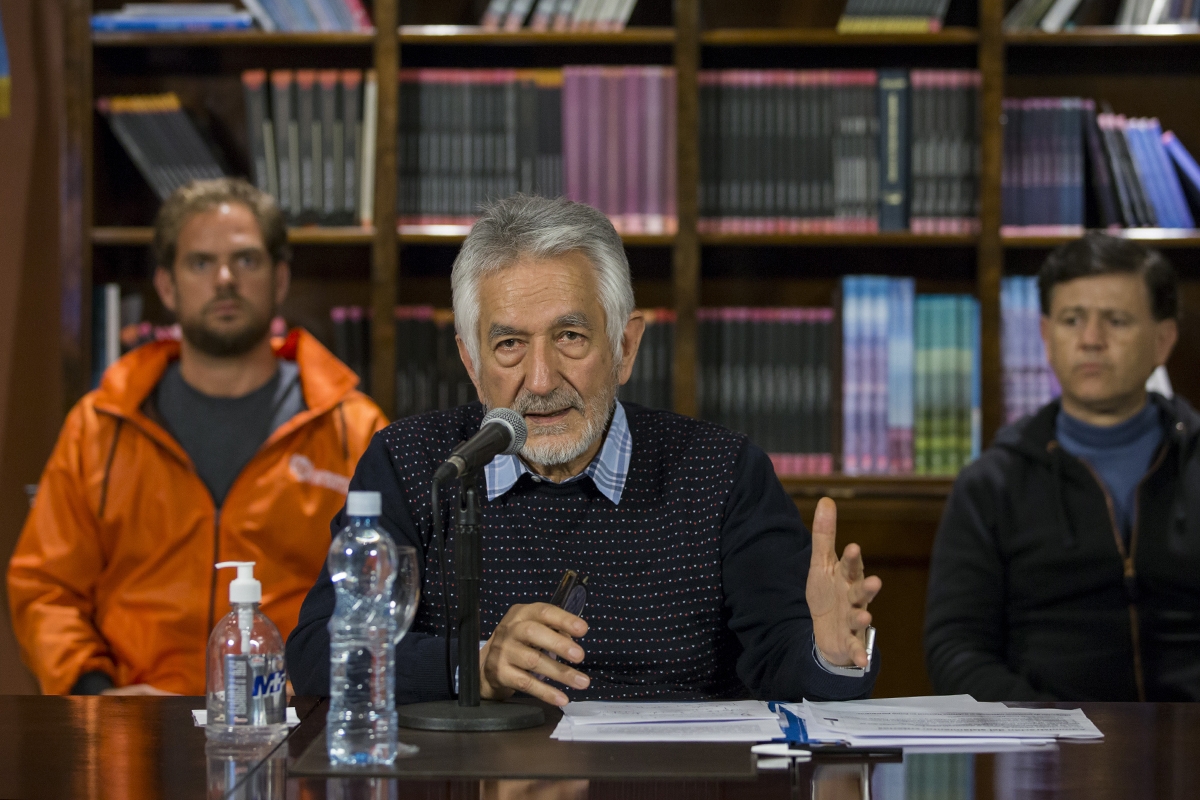 alberto rodriguez saa hablando.jpg
