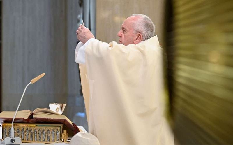 Misa-Santa-Marta-Consagracion-Vatican-Media-12052020.jpg