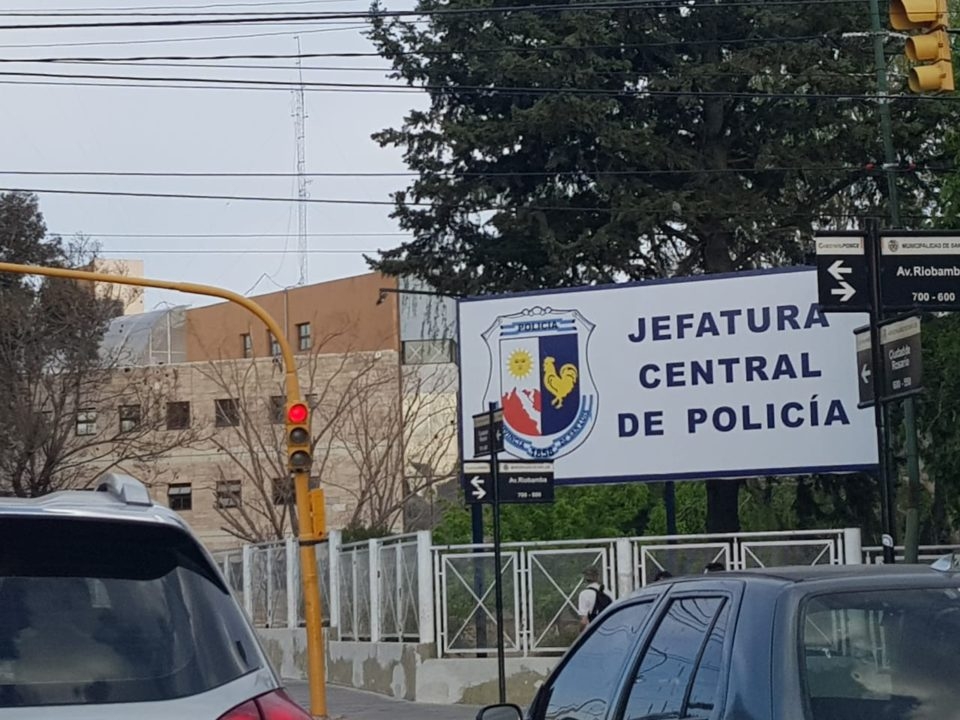 Jefatura-Central-de-Policía-960x720.jpg