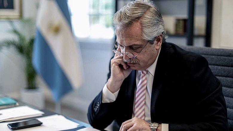 alberto tapa.jpg