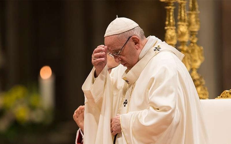 PapaFrancisco_Oracio´n_MarinaTestino_10719.jpg