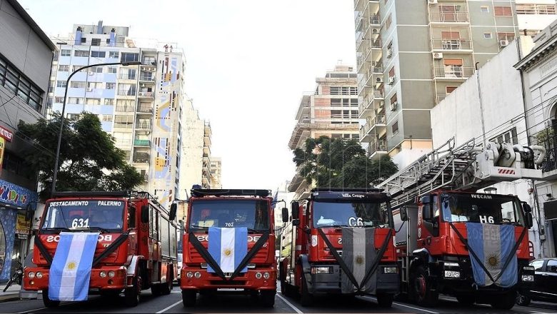 homenaje bomberos.jpg
