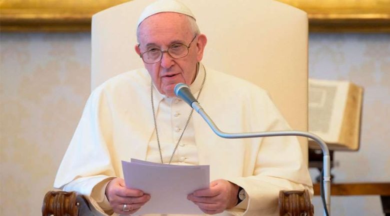 Papa-Francisco-Biblioteca-Audiencia-Vatican-Media-13052020.jpg